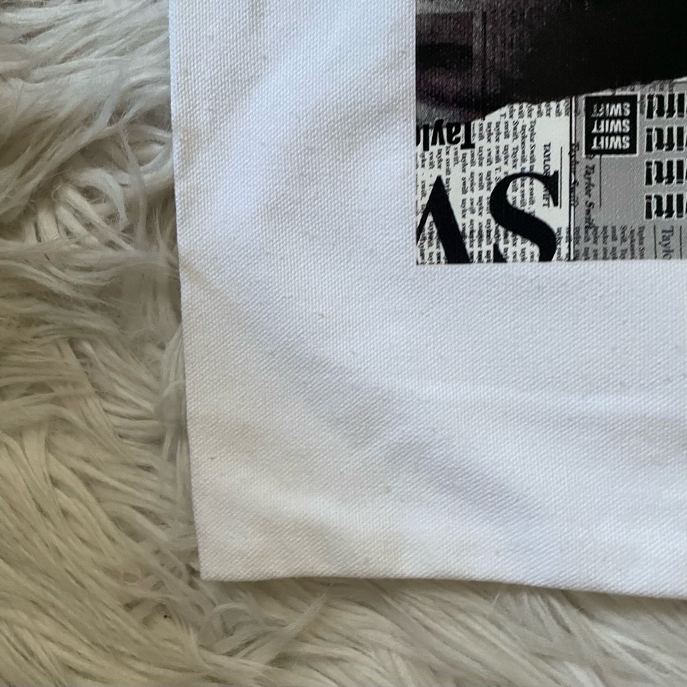 Taylor Swift Reputation Nyc Pop-Up Event Tote Bag - image 5